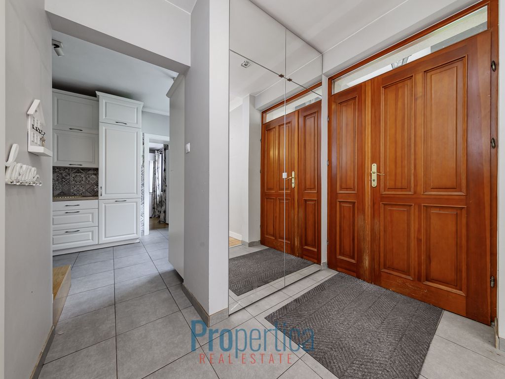 bliźniak, 4 pokoje Zielonka, ul. Prymasa Stefana Wyszyńskiego. Zdjęcie 2