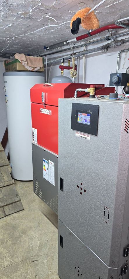 gospodarstwo, 5 pokoi Tujsk. Zdjęcie 2