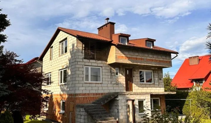 dom wolnostojący, 8 pokoi Frysztak