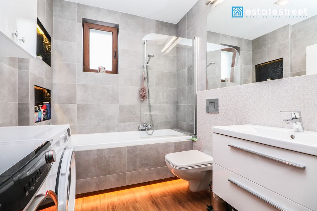 Mieszkanie 3-pokojowe Rączna. Zdjęcie 11