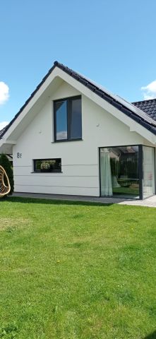 dom wolnostojący, 4 pokoje Lichnowy Lichnowy Pierwsze, ul. Jeziorna. Zdjęcie 1