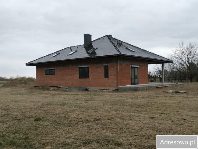 dom wolnostojący, 5 pokoi Jeziorsko. Zdjęcie 2