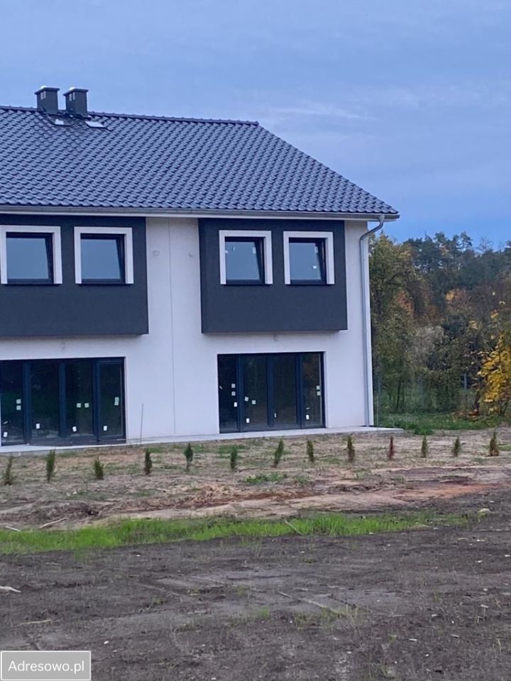 bliźniak, 4 pokoje Jaromirowice, ul. Krzywa. Zdjęcie 2