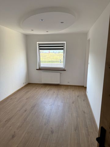 Mieszkanie 3-pokojowe Kalisz, ul. Korczak. Zdjęcie 1