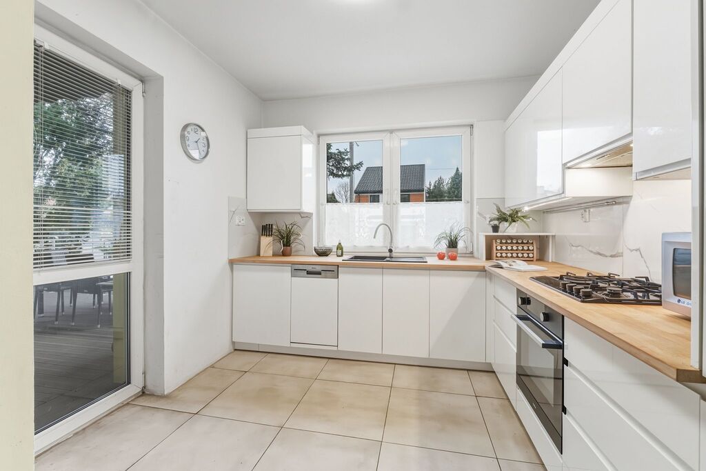 dom wolnostojący, 7 pokoi Dziekanów Leśny, ul. Jana Brzechwy. Zdjęcie 4