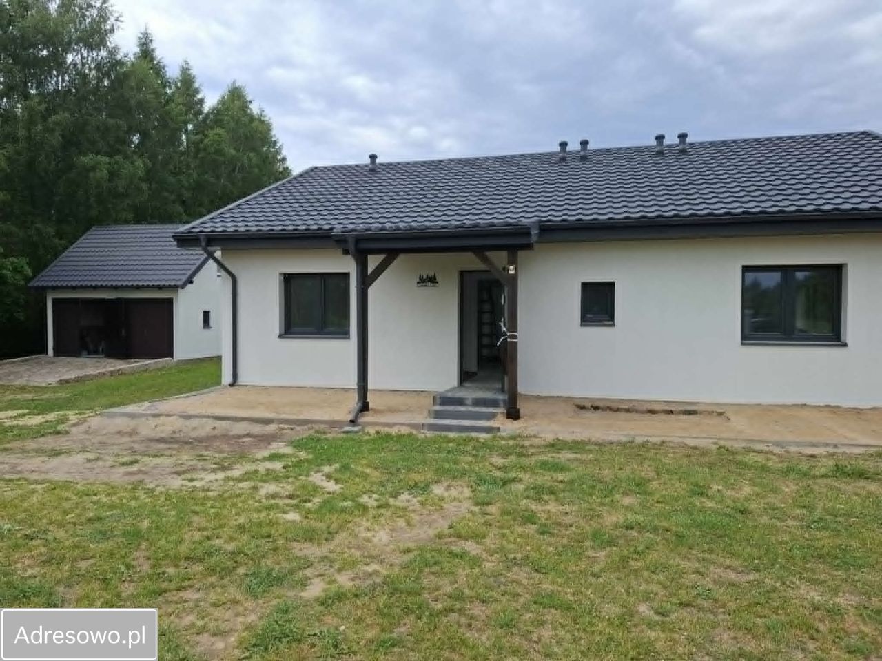Lipinki Dom wolnostojący do zamieszkania - 95 m² - 4 pokoje