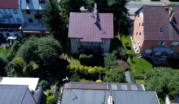 dom wolnostojący, 7 pokoi Wrocław Żerniki, ul. Rezedowa