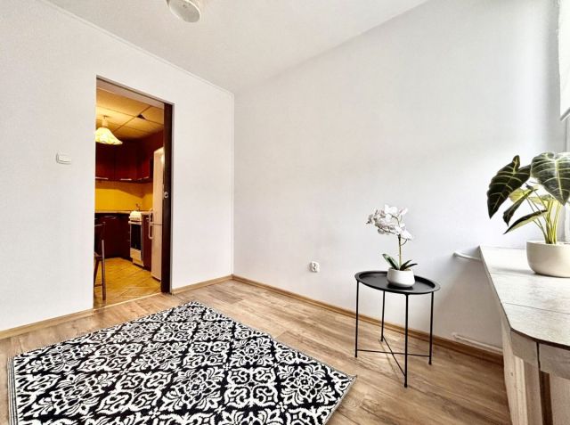 Mieszkanie 3-pokojowe Warszawa Praga, ul. Karola Darwina. Zdjęcie 4