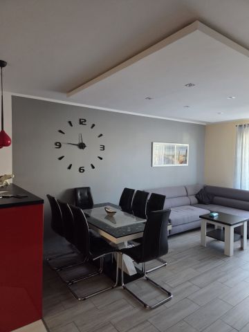 Mieszkanie 3-pokojowe Kościan, os. Konstytucji 3 Maja. Zdjęcie 1