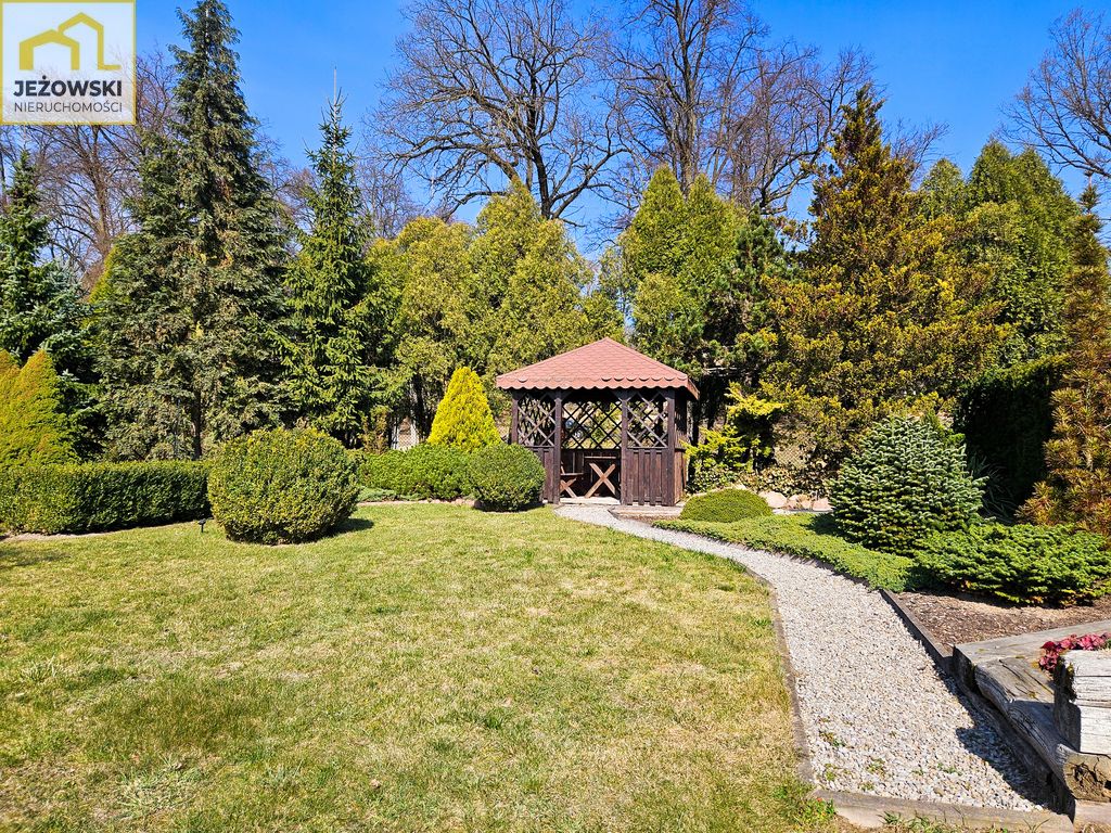 bliźniak, 10 pokoi Sobieszyn. Zdjęcie 11