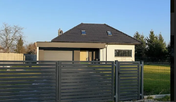 dom wolnostojący, 5 pokoi Nowizna, ul. Wąska