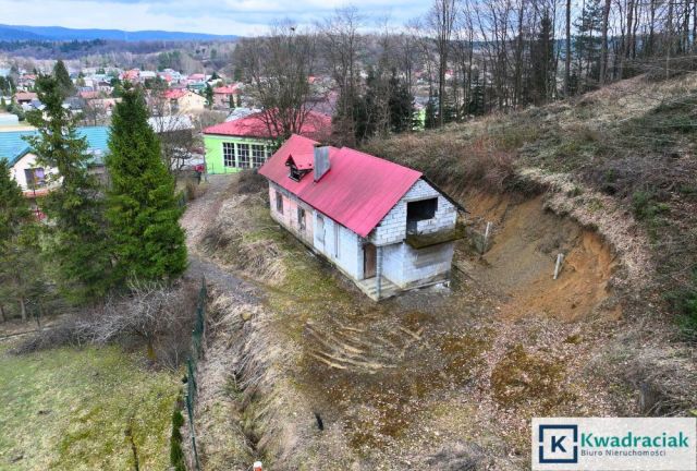 dom wolnostojący, 4 pokoje Zagórz, ul. Szkolna. Zdjęcie 1