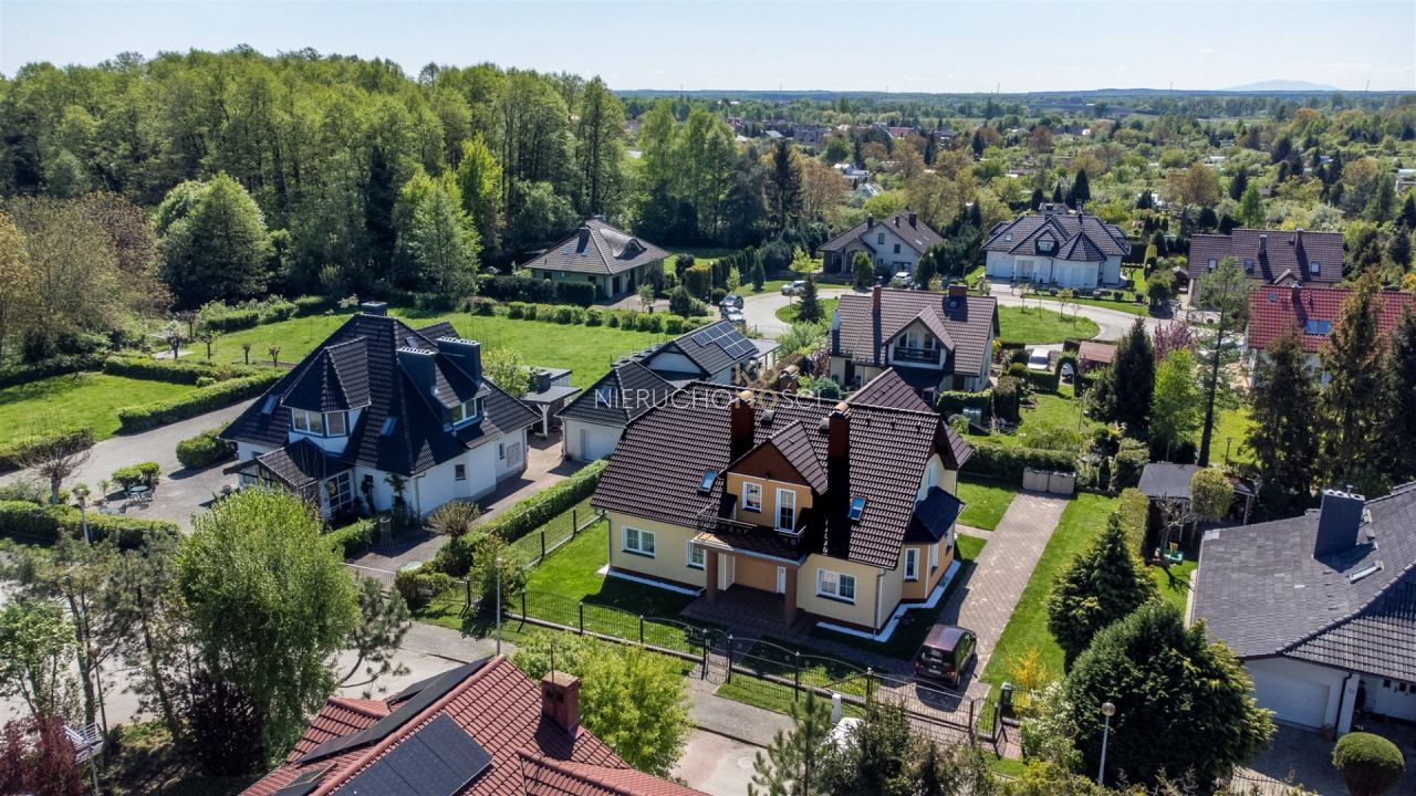 dom wolnostojący, 7 pokoi Brzeg Dolny. Zdjęcie 3