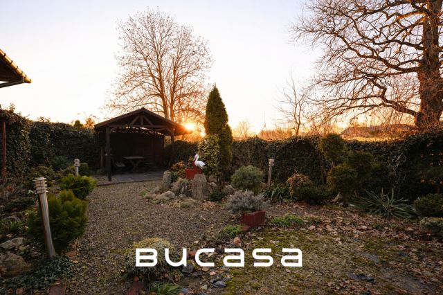 Mieszkanie 4-pokojowe Chobot. Zdjęcie 8