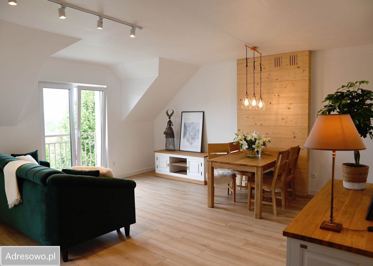 Mieszkanie 3-pokojowe Ustroń, ul. Szpitalna. Zdjęcie 1