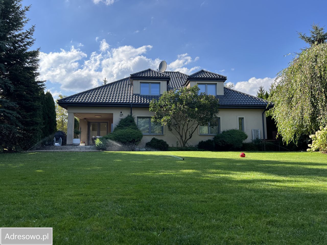 dom wolnostojący, 9 pokoi Pomiechówek