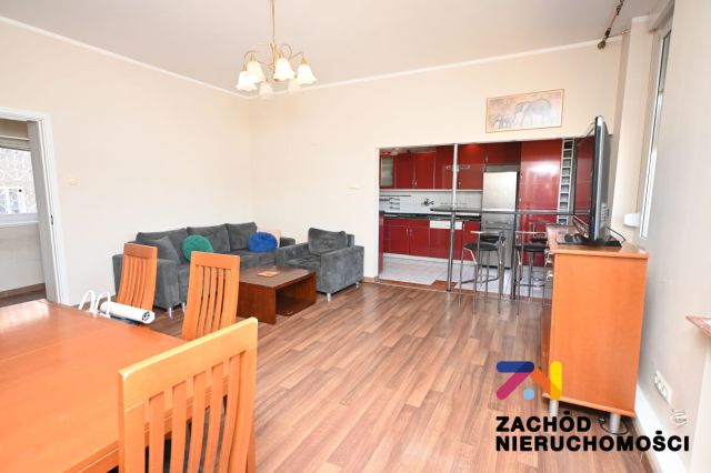 Mieszkanie 3-pokojowe Zielona Góra Centrum, ul. Jedności. Zdjęcie 2