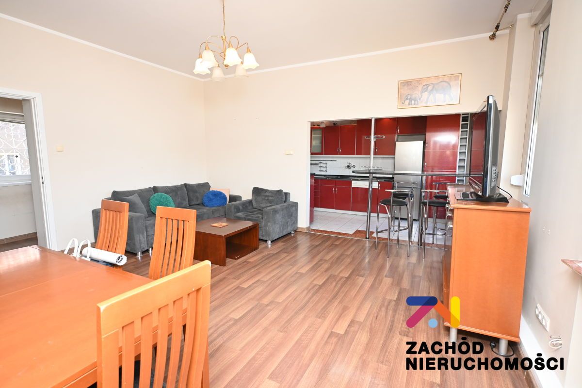 Mieszkanie 3-pokojowe Zielona Góra Centrum, ul. Jedności. Zdjęcie 2