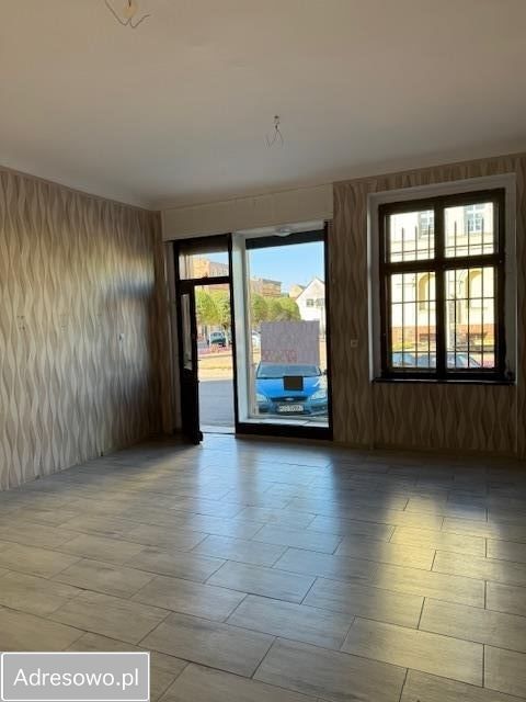 Lokal Poniec, rynek Rynek. Zdjęcie 3