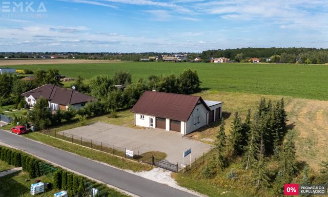 dom wolnostojący, 5 pokoi Łubianka, ul. bp. A. Szelążka. Zdjęcie 1
