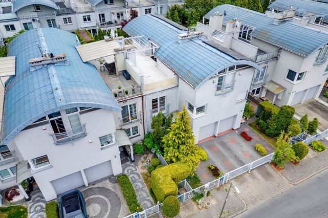 dom szeregowy, 6 pokoi Warszawa Praga-Południe, ul. Algierska. Zdjęcie 1