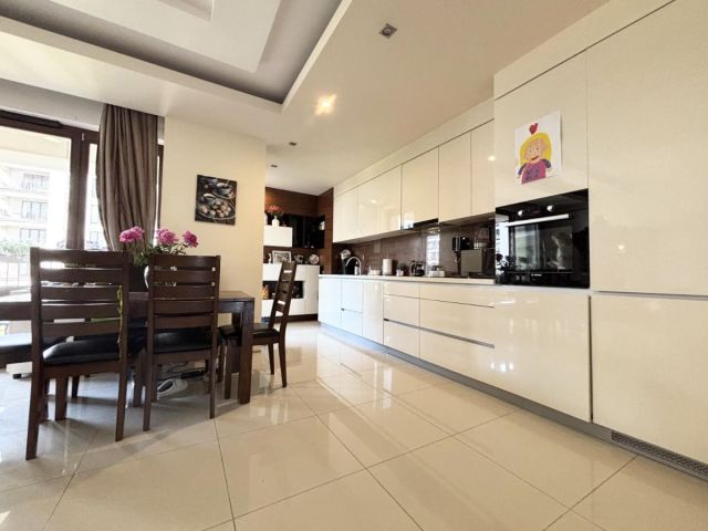 Mieszkanie 3-pokojowe Warszawa Śródmieście, ul. Pokorna. Zdjęcie 2