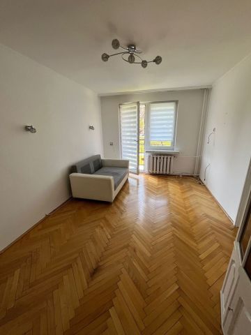 Mieszkanie 4-pokojowe Kazimierza Wielka. Zdjęcie 1