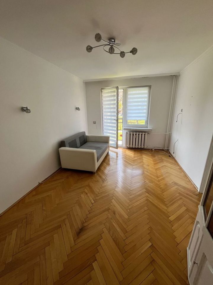 Mieszkanie 4-pokojowe Kazimierza Wielka. Zdjęcie 1