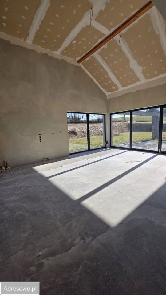 dom wolnostojący, 5 pokoi Ciężkowice. Zdjęcie 3