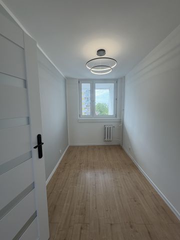 Mieszkanie 3-pokojowe Wrocław Krzyki, ul. Powstańców Śląskich. Zdjęcie 1