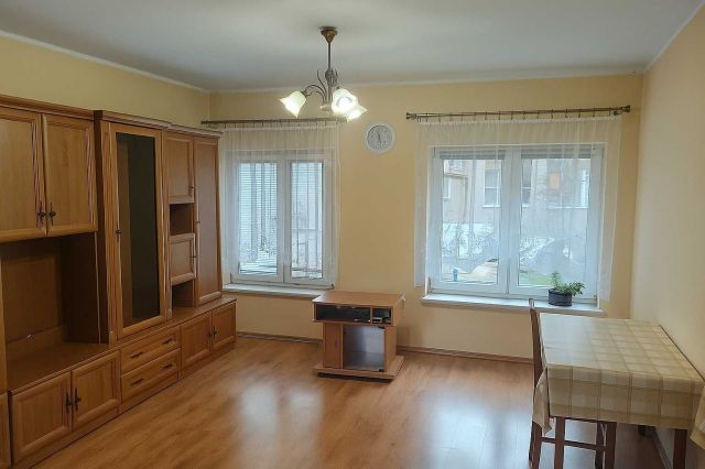 Mieszkanie 1-pokojowe Dzierżoniów. Zdjęcie 1