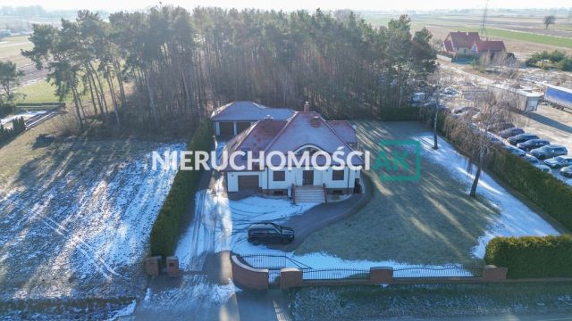 dom wolnostojący, 6 pokoi Ślesin. Zdjęcie 3