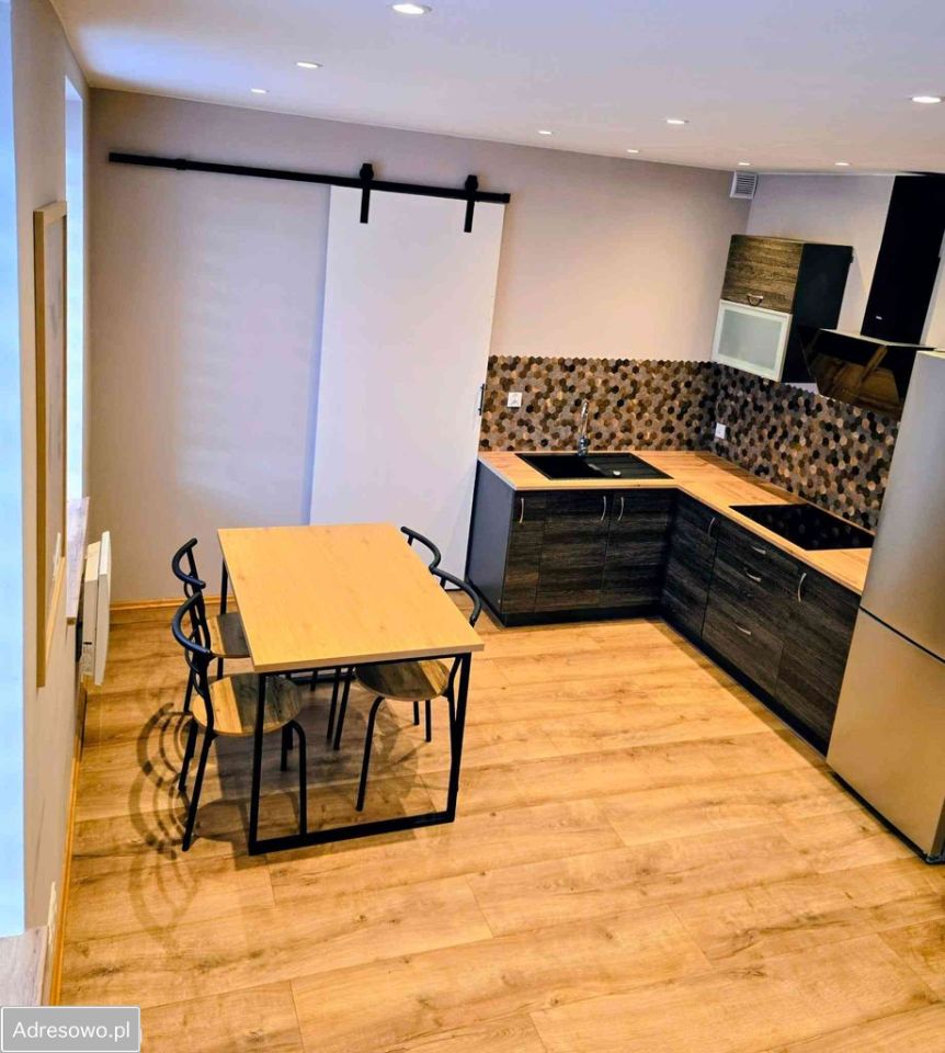 Mieszkanie 2-pokojowe Żary. Zdjęcie 3