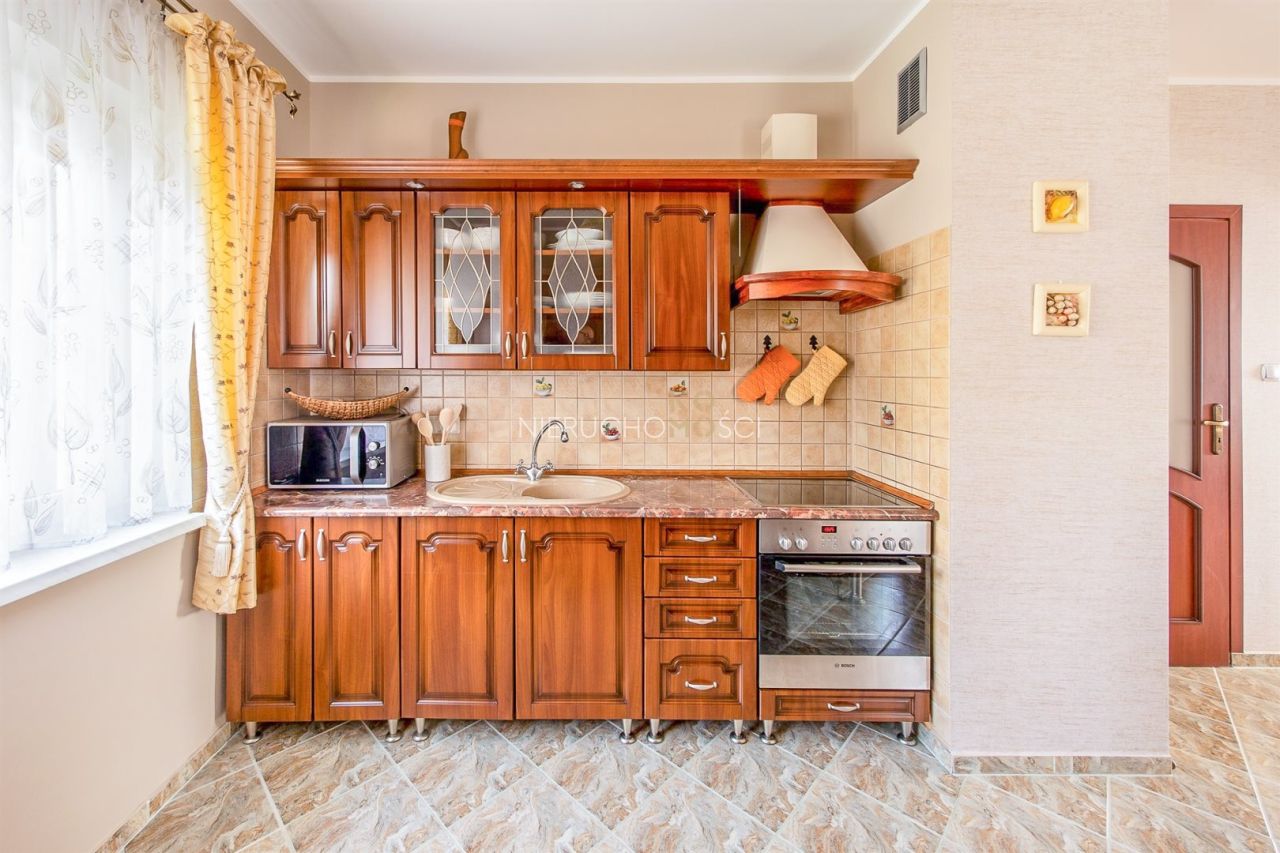 dom wolnostojący, 7 pokoi Brzeg Dolny. Zdjęcie 6