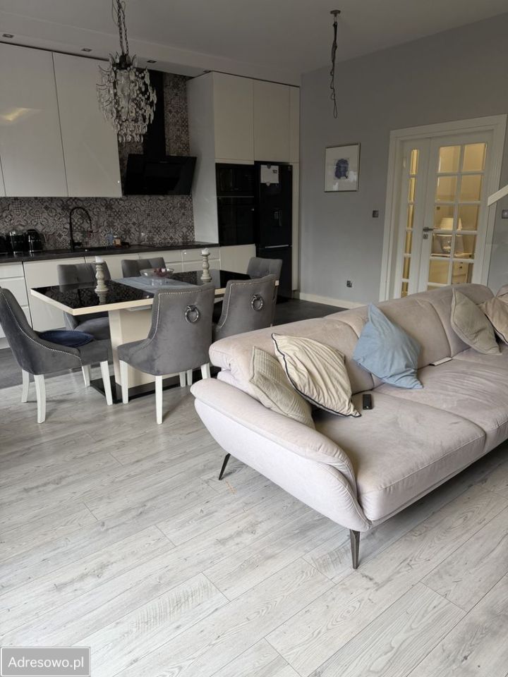 dom szeregowy, 5 pokoi Piaseczno. Zdjęcie 9