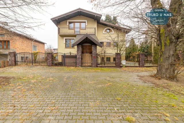 dom wolnostojący, 5 pokoi Wieluń, ul. Lipowa. Zdjęcie 1