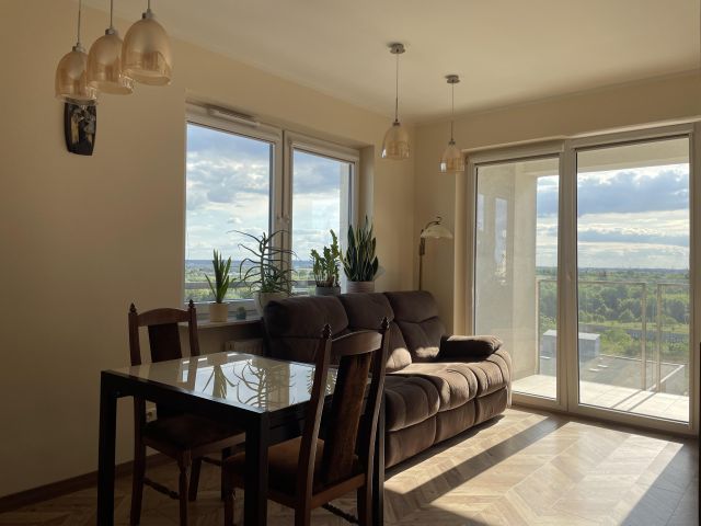 Mieszkanie 3-pokojowe Poznań Dębiec, ul. 28 Czerwca 1956 r.. Zdjęcie 1