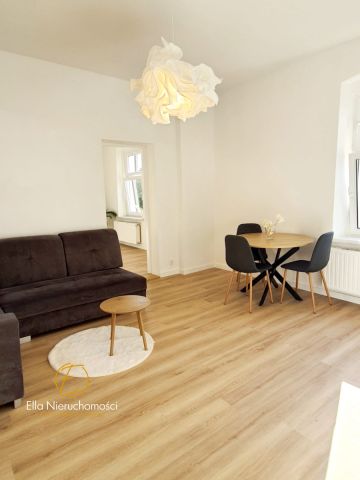 Mieszkanie 2-pokojowe Legnica Centrum, ul. Żołnierzy II Armii Wojska Polskiego. Zdjęcie 3