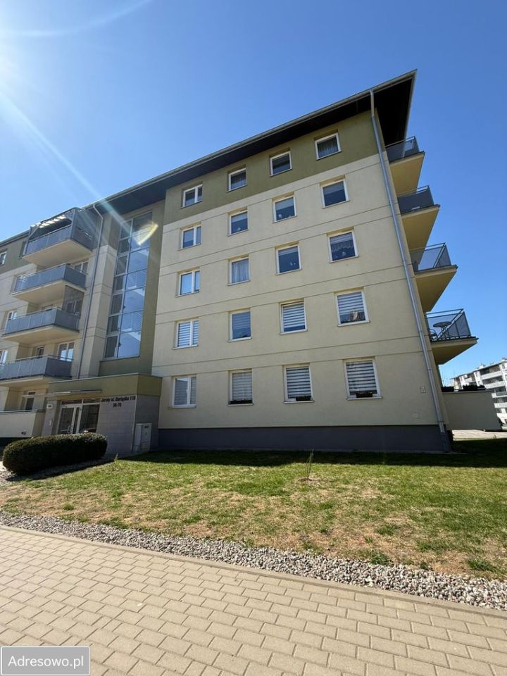 Mieszkanie 3-pokojowe Jaroty, ul. Bartąska. Zdjęcie 6