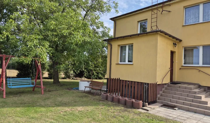 dom wolnostojący, 5 pokoi Pakość