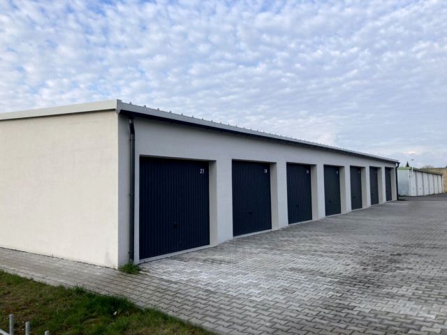 Garaż/miejsce parkingowe Gniezno Tysiąclecie, ul. bp. Antoniego Laubitza. Zdjęcie 1