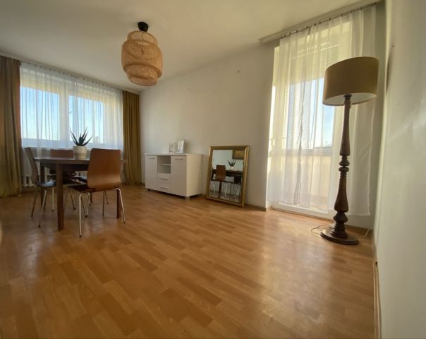 Mieszkanie 3-pokojowe Góra, ul. Głogowska. Zdjęcie 1