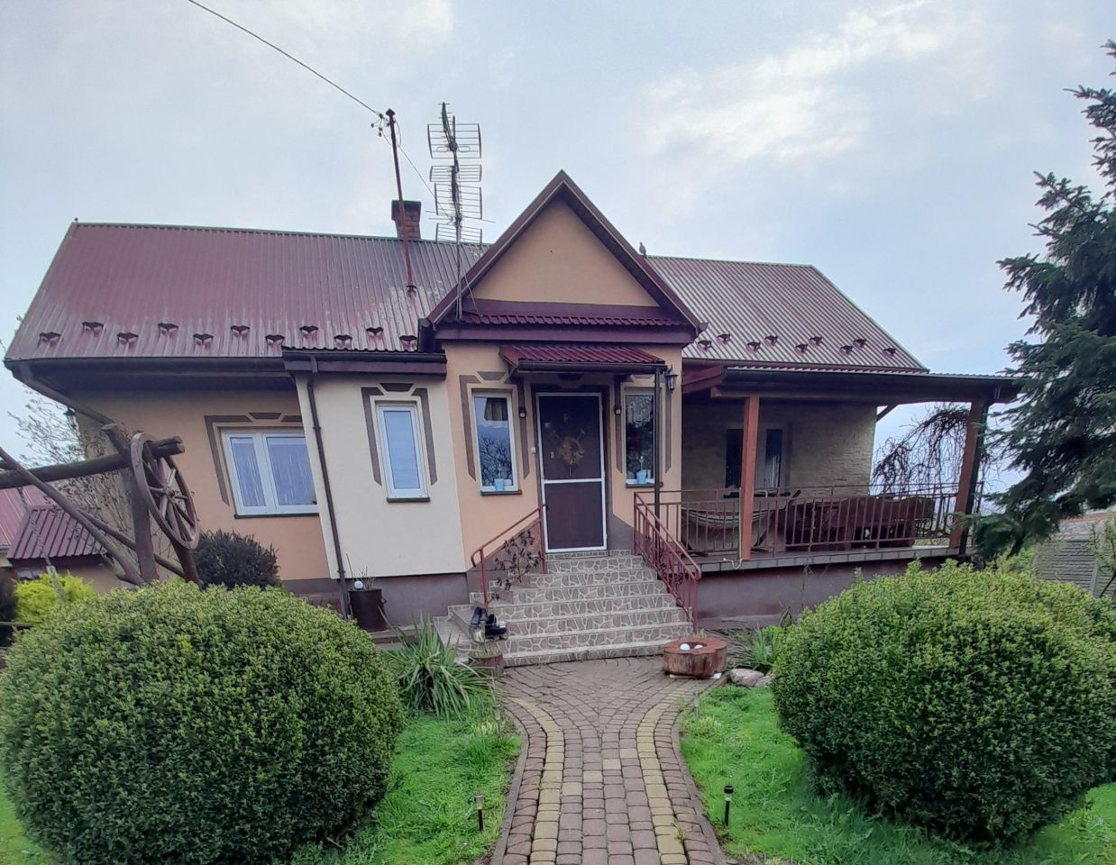 dom wolnostojący, 2 pokoje Maniów Maniów Dolny