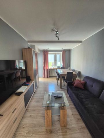 Mieszkanie 3-pokojowe Konin, ul. Konwaliowa. Zdjęcie 1