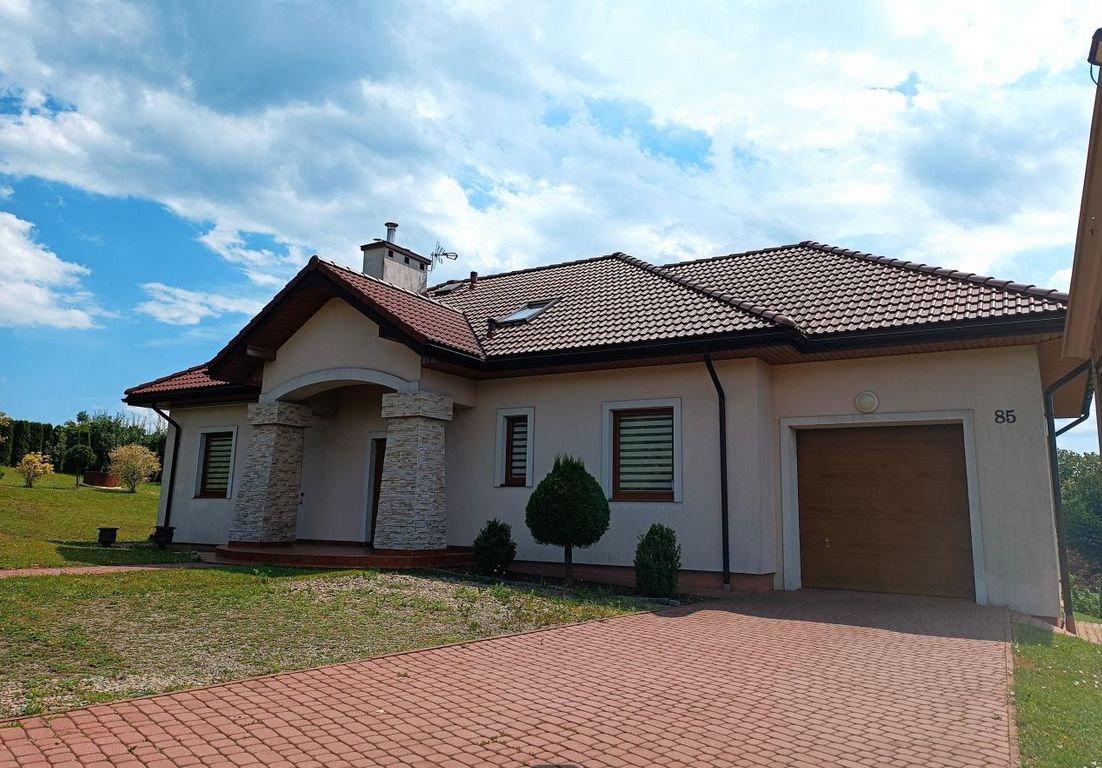 dom wolnostojący, 5 pokoi Wawrzka. Zdjęcie 1