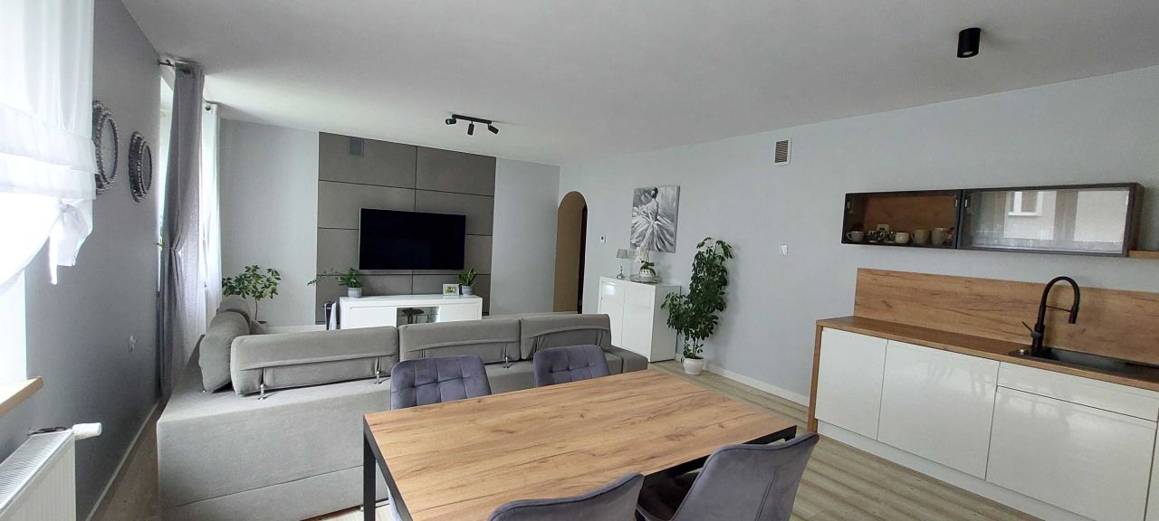 Mieszkanie 4-pokojowe Stronie Śląskie, ul. Morawka. Zdjęcie 1