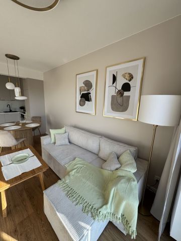 Mieszkanie 3-pokojowe Nowy Dwór Mazowiecki, ul. Spełnionych Marzeń. Zdjęcie 1