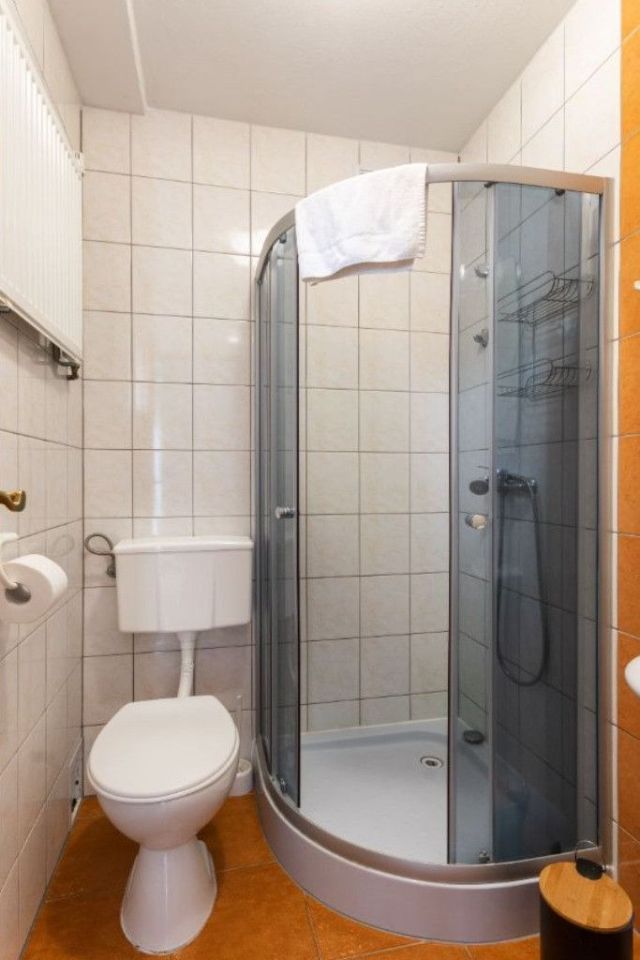 dom wolnostojący, 13 pokoi Borowice. Zdjęcie 9