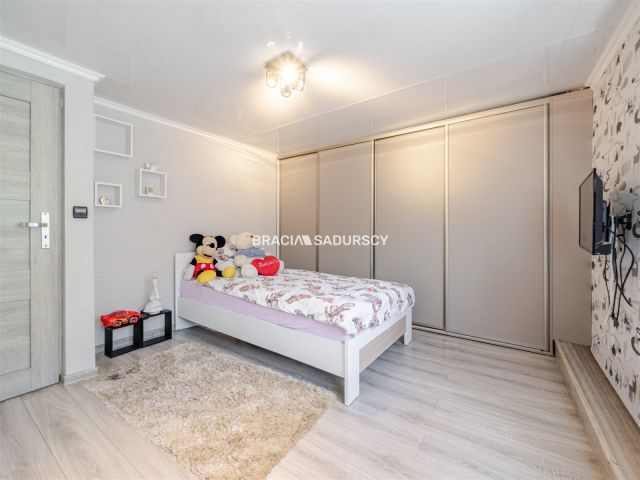dom wolnostojący, 7 pokoi Pcim. Zdjęcie 15