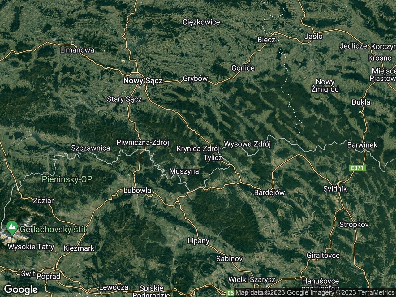 Lokal Krynica-Zdrój, ul. Marszałka Józefa Piłsudskiego. Zdjęcie 1
